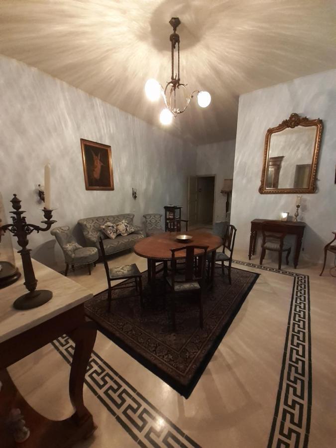 Residenza D'Epoca Regina D'Arborea โอริสตาโน ภายนอก รูปภาพ