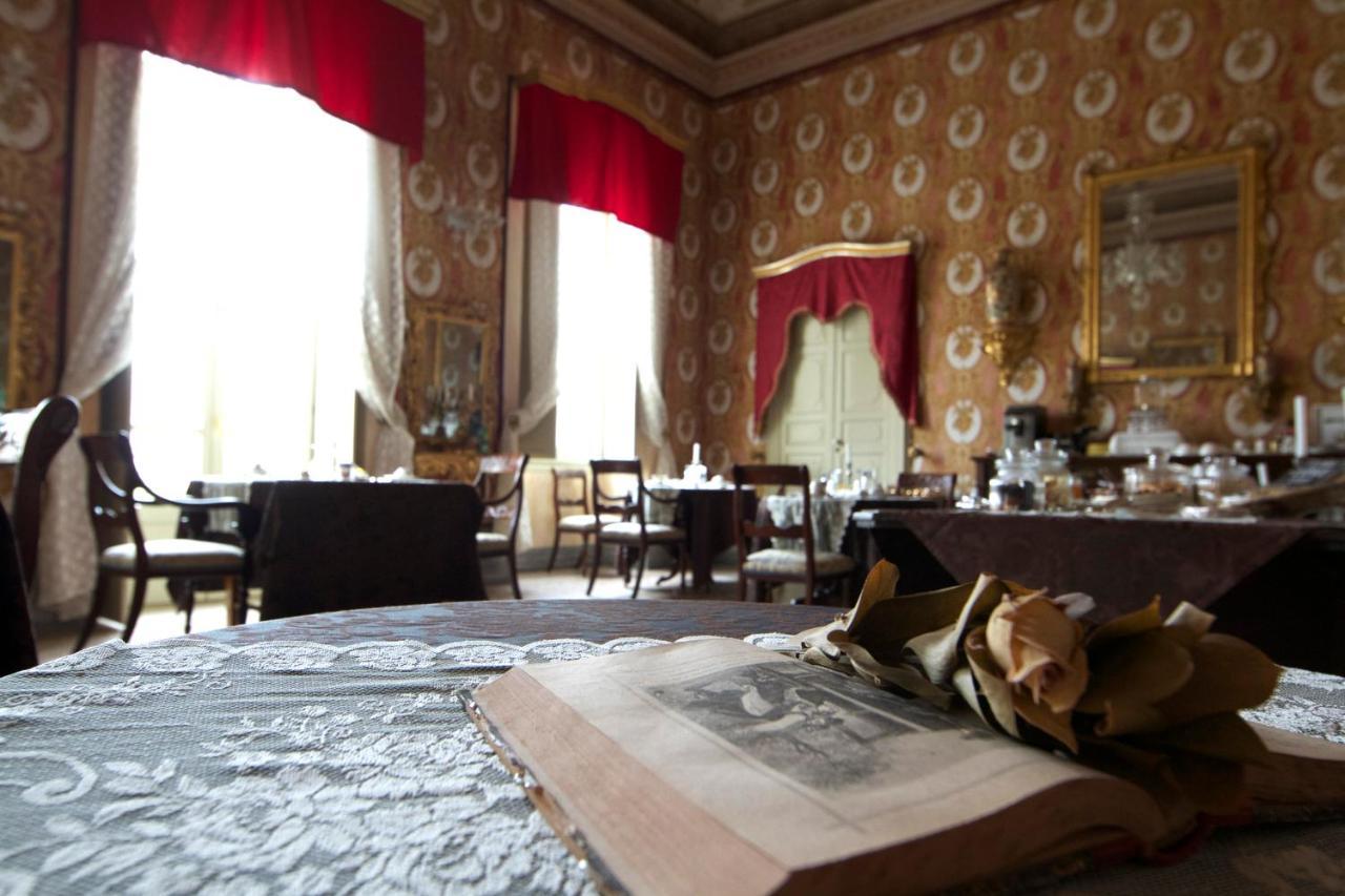 Residenza D'Epoca Regina D'Arborea โอริสตาโน ภายนอก รูปภาพ