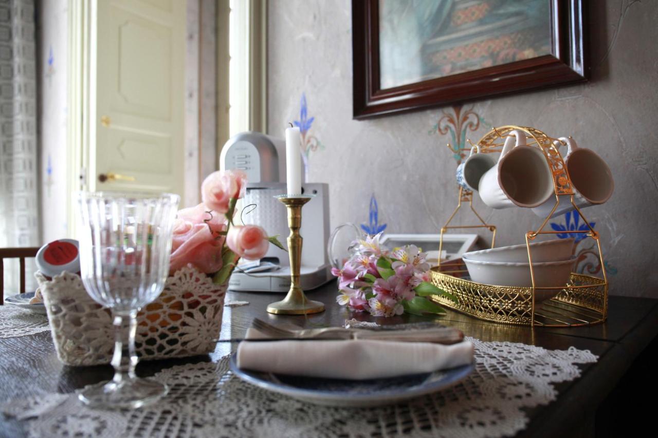 Residenza D'Epoca Regina D'Arborea โอริสตาโน ภายนอก รูปภาพ