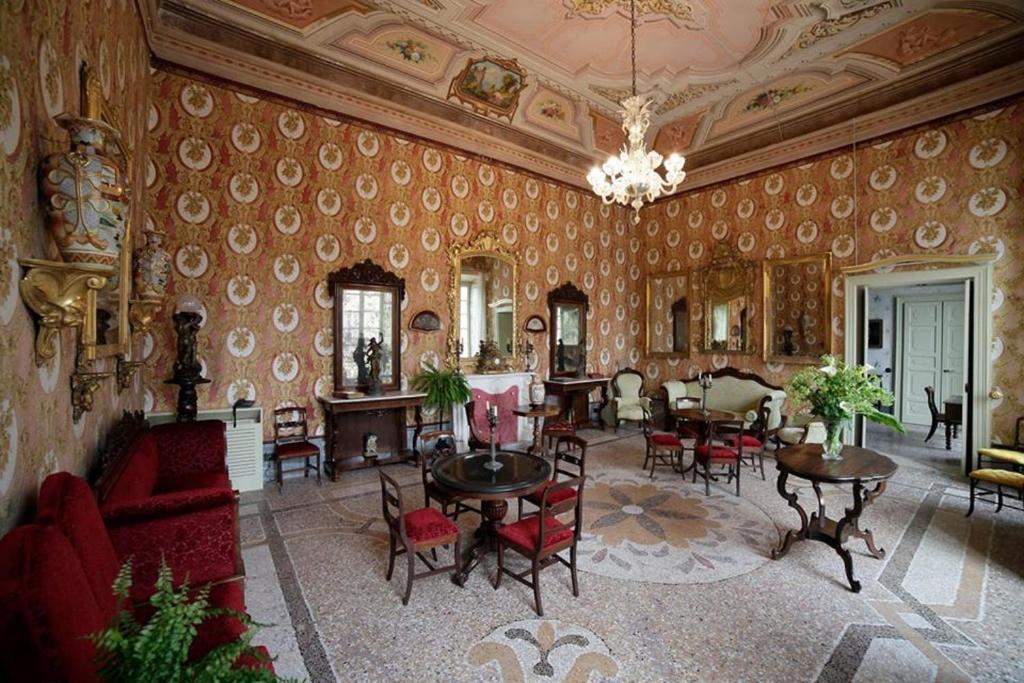 Residenza D'Epoca Regina D'Arborea โอริสตาโน ภายนอก รูปภาพ