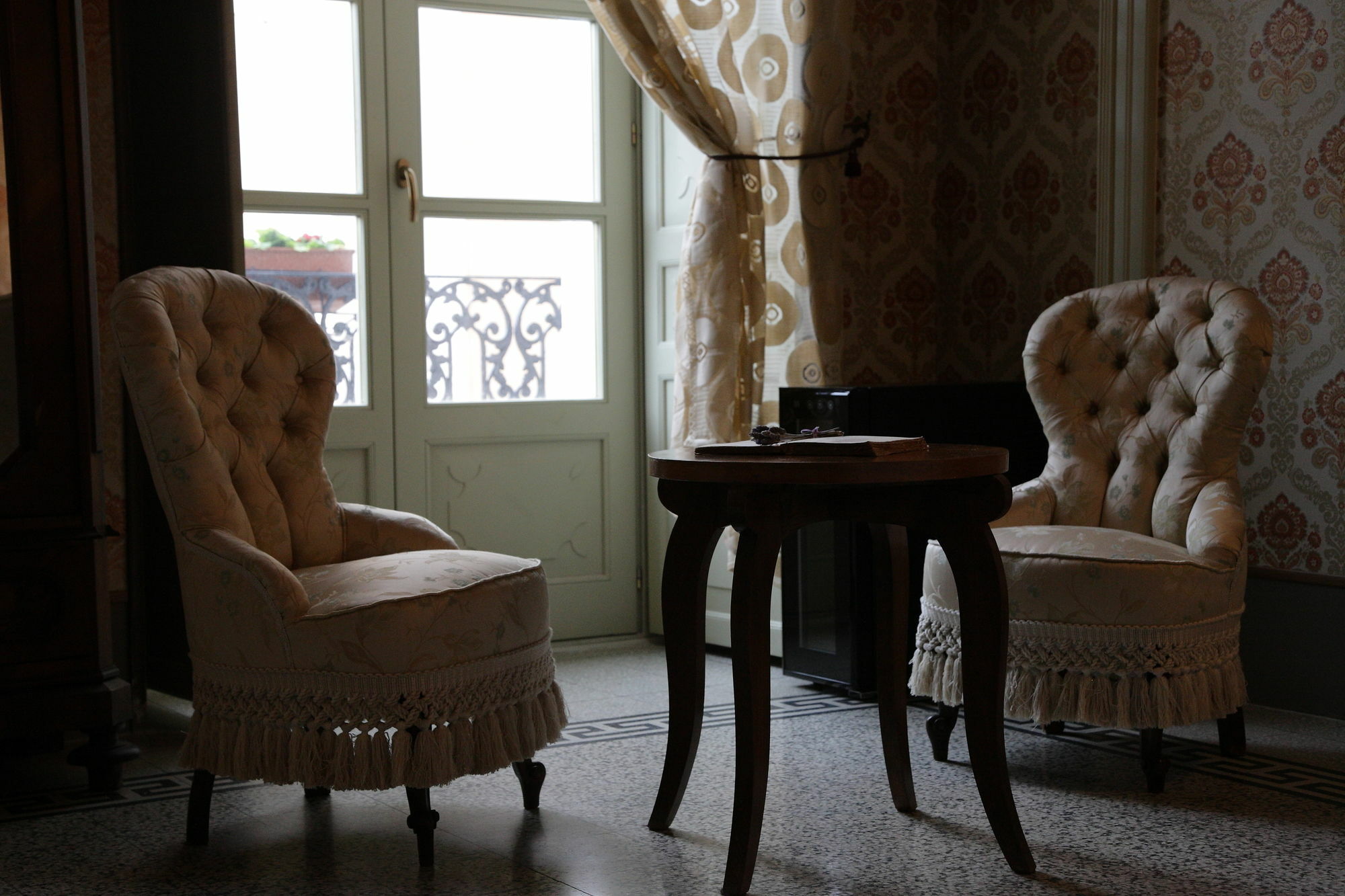 Residenza D'Epoca Regina D'Arborea โอริสตาโน ภายนอก รูปภาพ