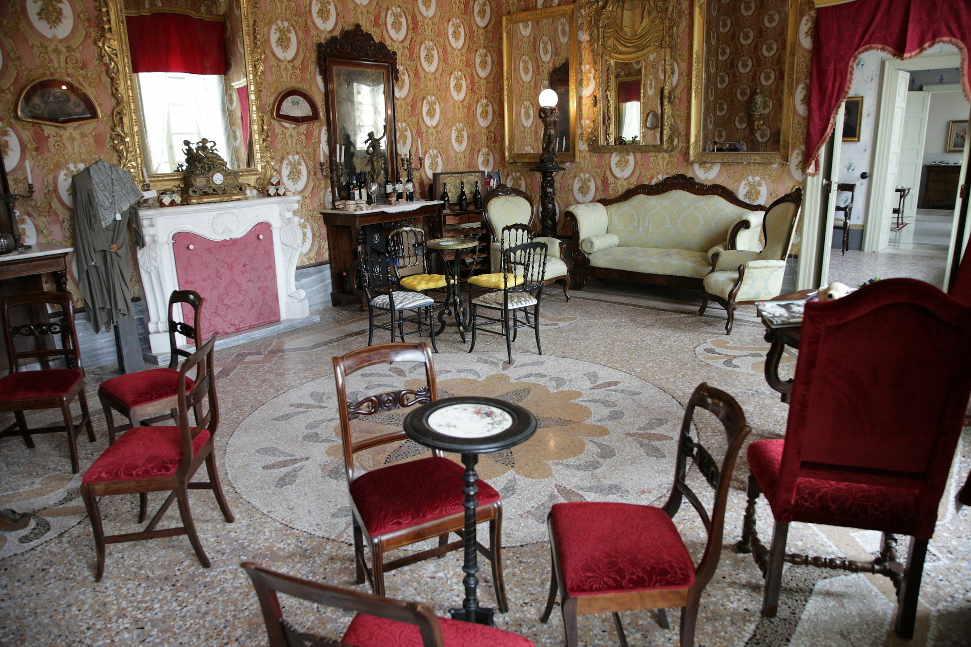 Residenza D'Epoca Regina D'Arborea โอริสตาโน ภายนอก รูปภาพ
